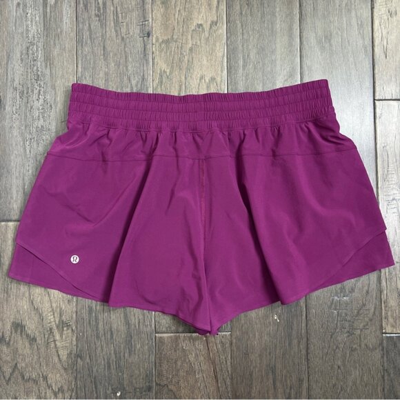 Lululemon NWT Shake It Out High-Rise Running Short 2.5" Chilled Grape - Picture 2 of 8